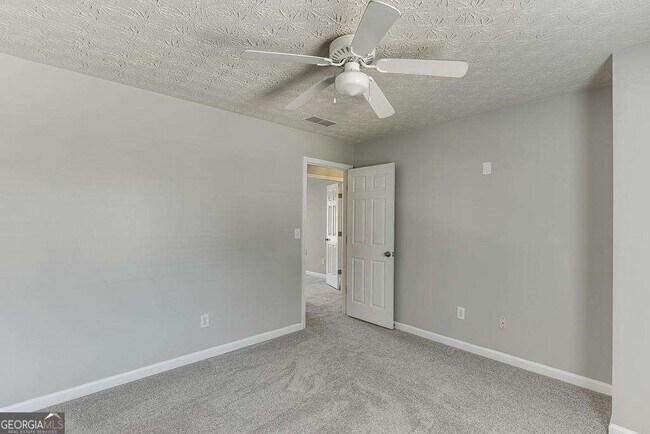 Building Photo - 678 Clairidge Elm Trail SW