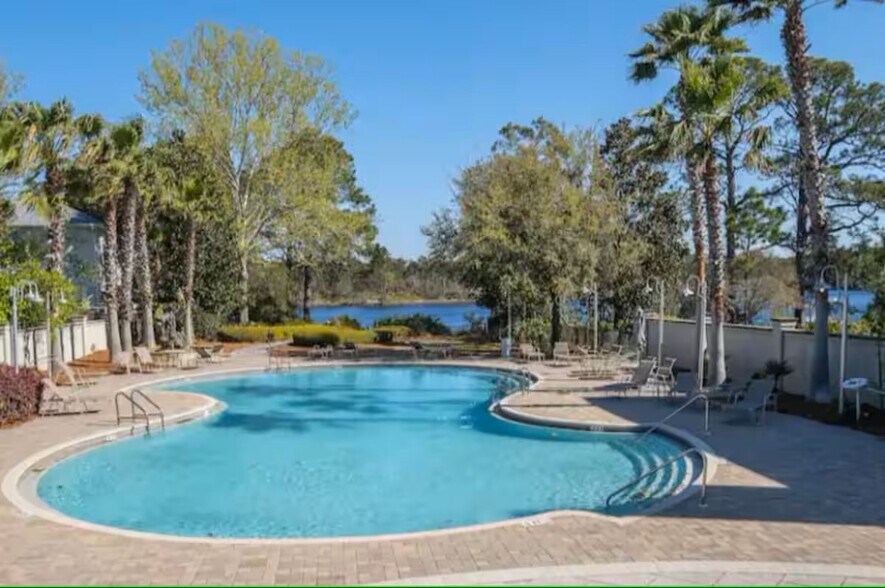 Building Photo - 318 Grande Pointe Cir