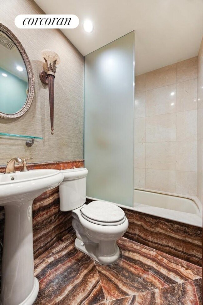 Building Photo - 100 United Nations Plaza