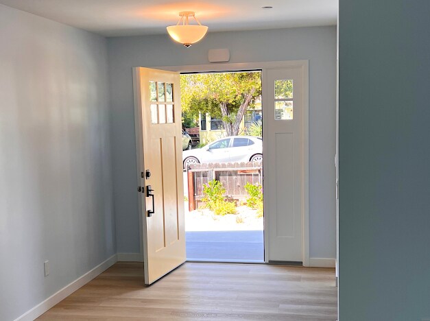 Building Photo - 328 Jordan Ave