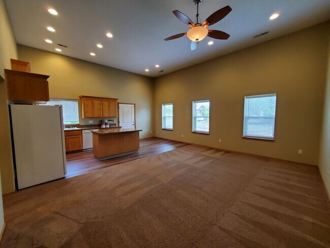 Building Photo - 2-Bedroom House near GFU in Newberg