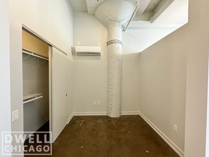 Building Photo - 640 N La Salle Dr
