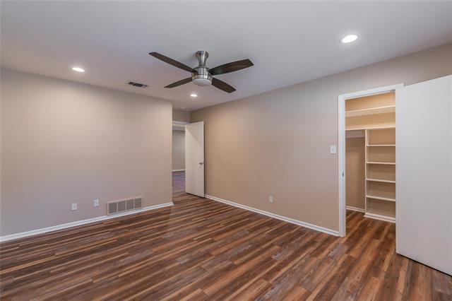 Building Photo - 6501 Calmont Ave