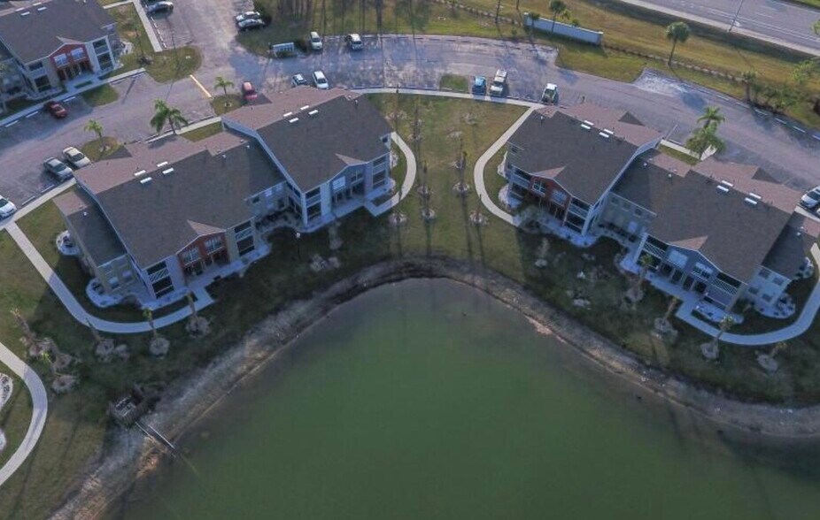 Building Photo - 150 Santa Clara Dr