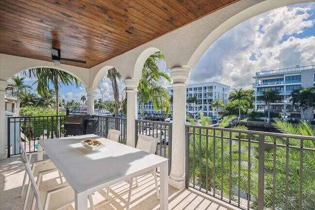 Building Photo - 55 Isle of Venice Dr