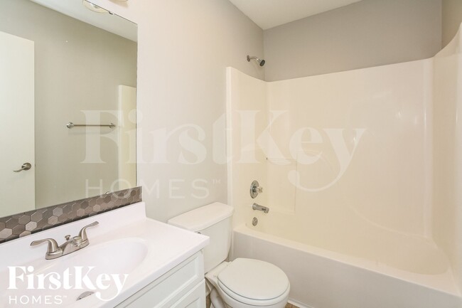 Building Photo - 15472 Fawn Meadow Dr