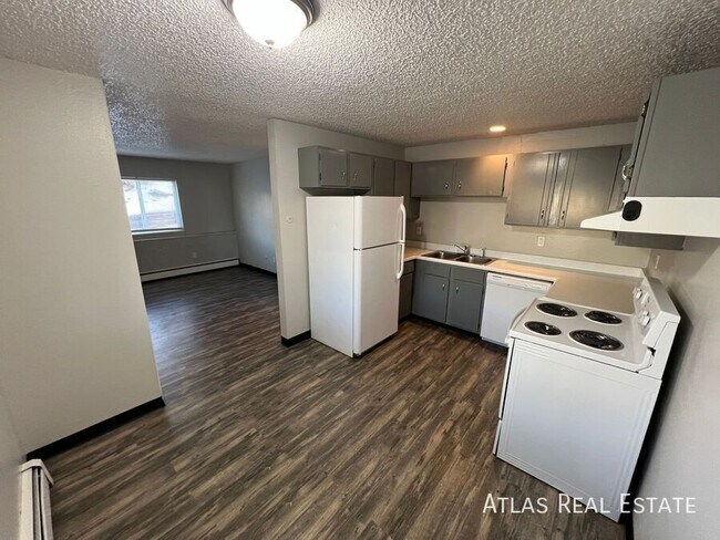 Building Photo - 415 St Vrain Pl