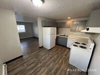 Building Photo - 415 St Vrain Pl