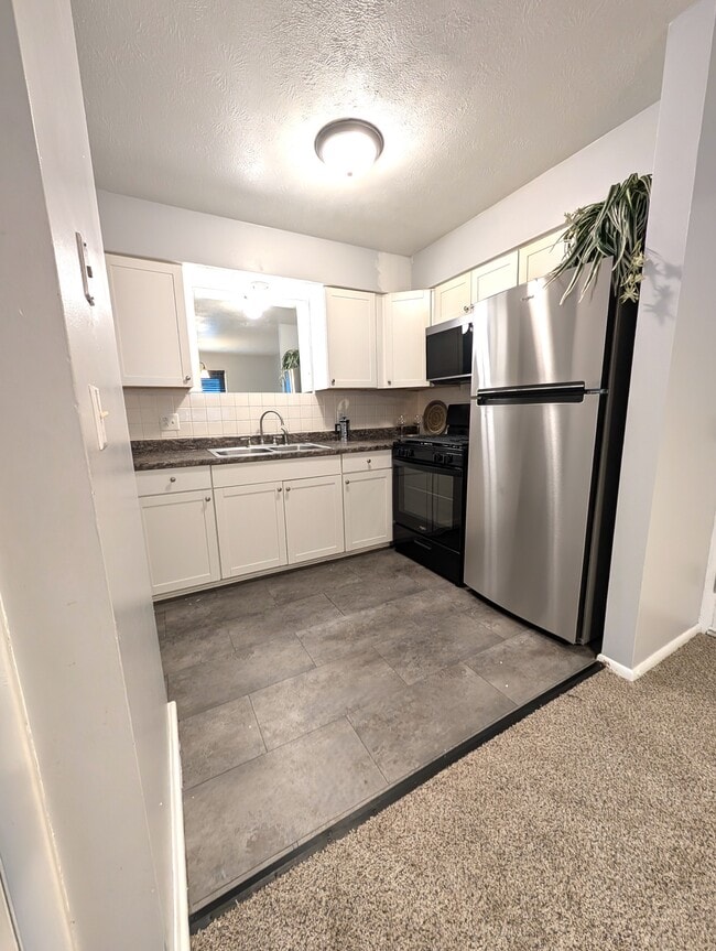 Building Photo - 501 S Francis St