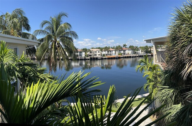 Primary Photo - 2600 S Ocean Dr