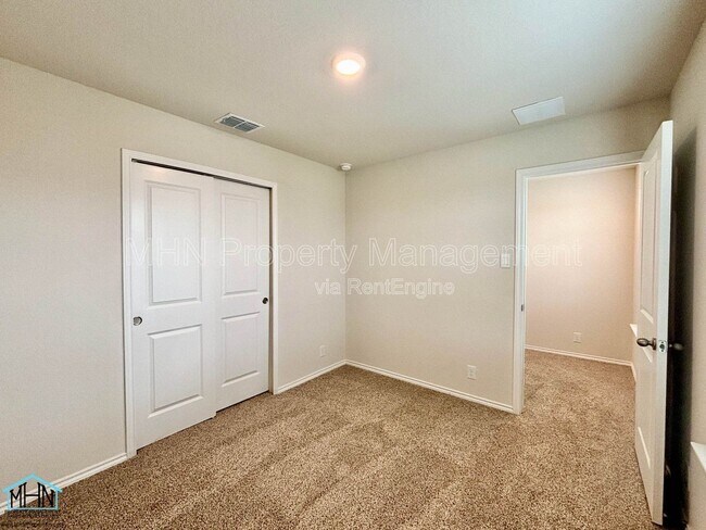 Building Photo - 5022 Jaspillite Ave