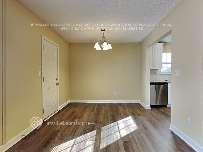 Building Photo - 1460 Summer Coach Dr