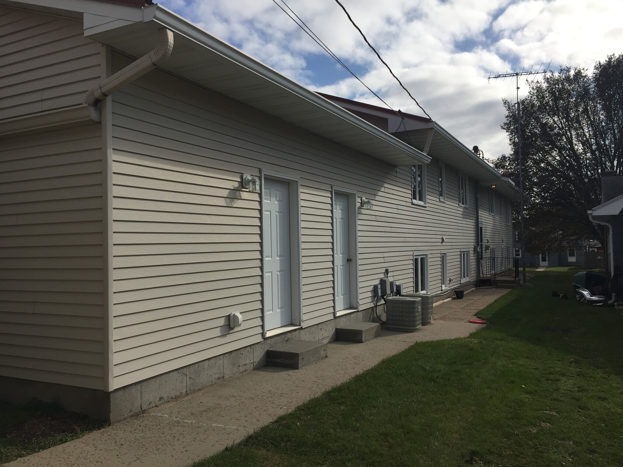 Rear of Building - 425 6th Ave NW