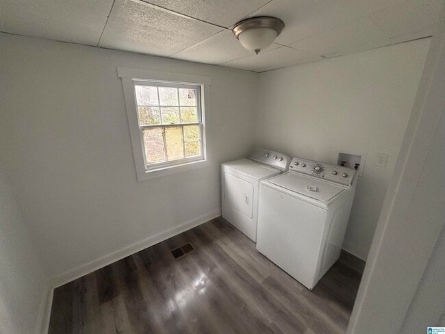 Building Photo - 1619 27th St N