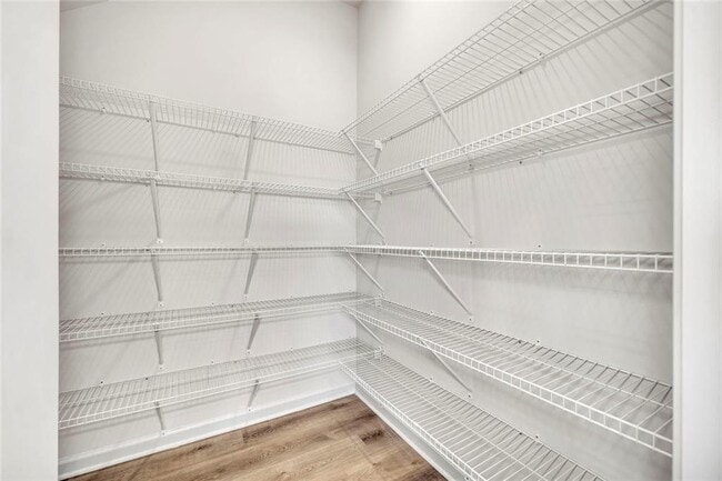 Building Photo - 374 Mountain Blvd S