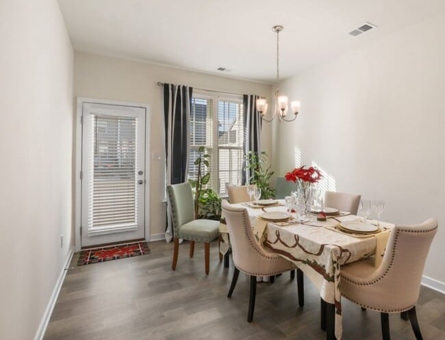 Building Photo - 6118 Buntline Ln