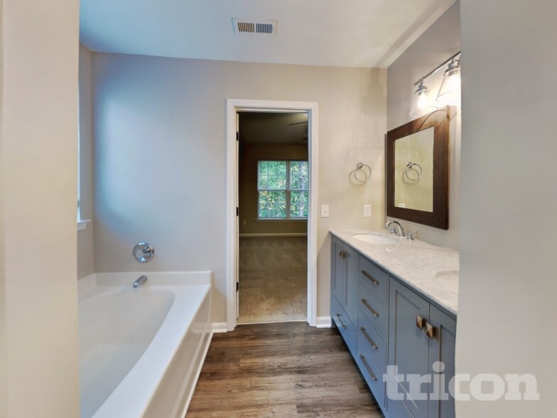 Building Photo - 1549 Rumstone Ln