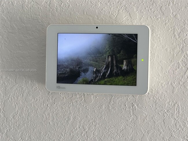 Building Photo - 1092 SE 23rd Ave