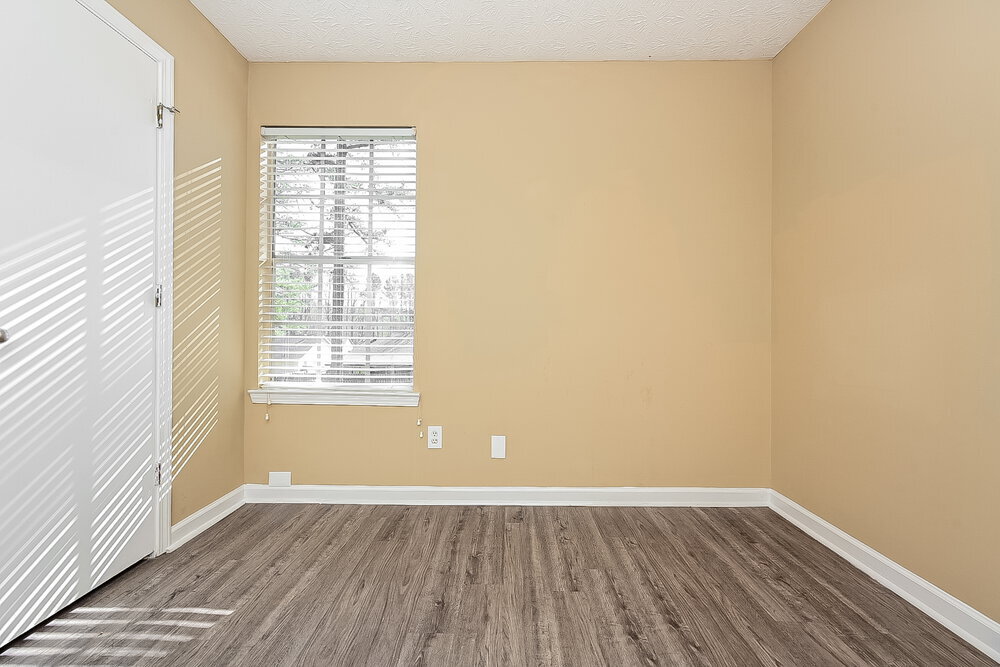 Building Photo - 1341 Birdsong Ln