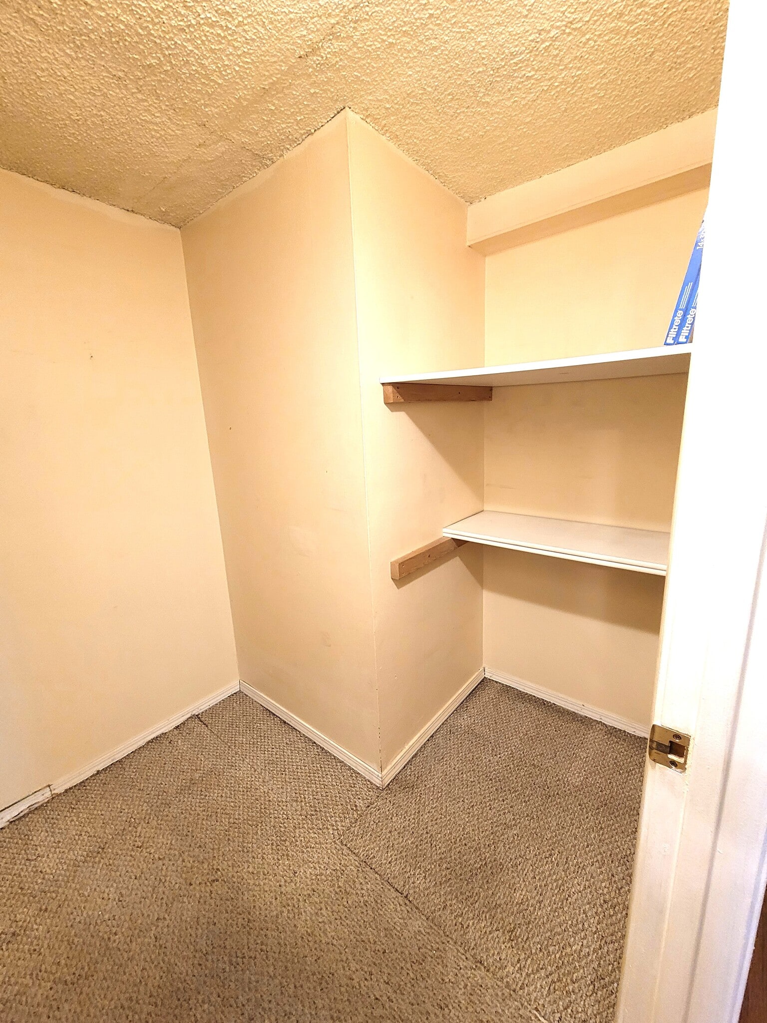 Building Photo - 331 W Bencamp St