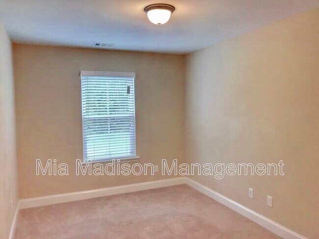 Building Photo - 11330 White Bluff Rd