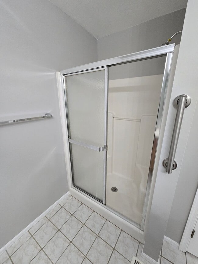 Building Photo - 1578 Pinewind Dr