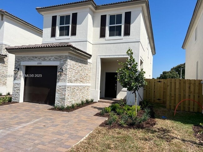 Building Photo - 2281 NW 131st Cir