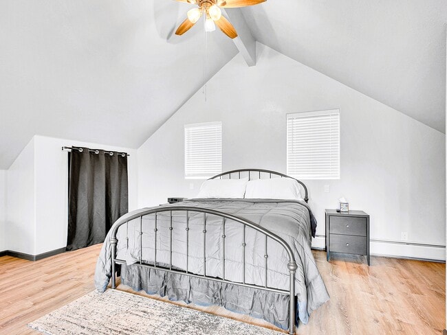 Building Photo - 785 Warren Gulch Rd