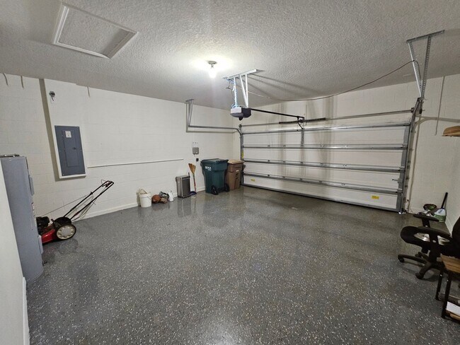 Building Photo - 5432 SW 49th Ave