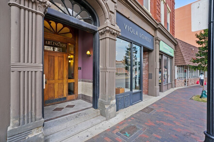 Building Photo - 1411 Washington St