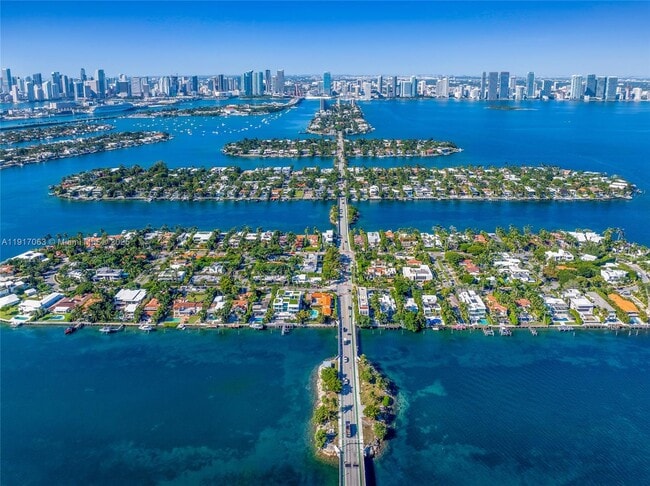 Building Photo - 200 W Rivo Alto Dr