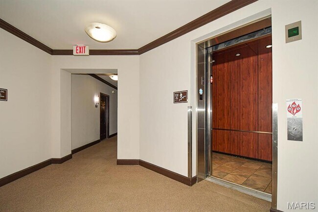 Building Photo - 1270 Strassner Dr