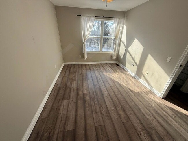 Building Photo - 1148 Somerville Dr