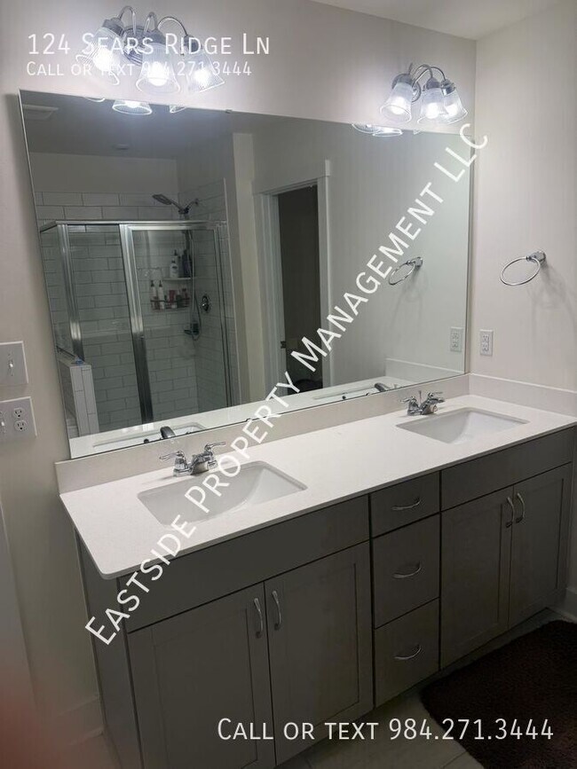 Building Photo - 124 Sears Rdg Ln