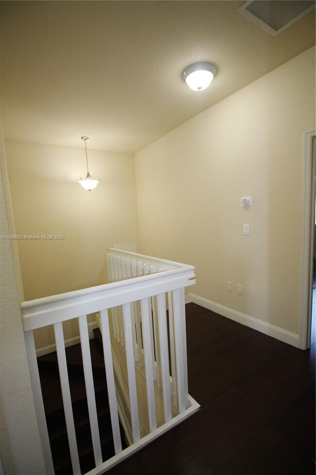 Building Photo - 9205 SW 170th Pl