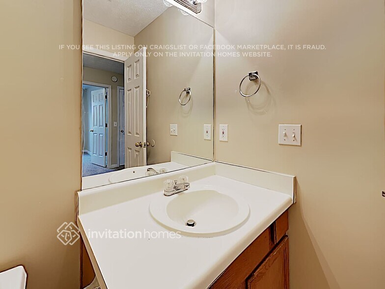 Building Photo - 3334 Country Creek Dr NW