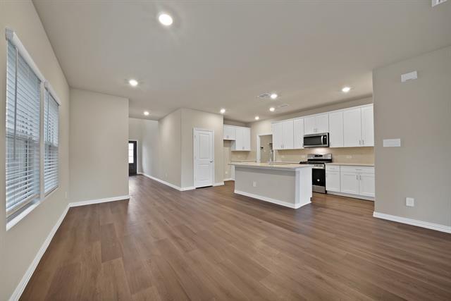 Building Photo - 505 Cottage Wood Dr