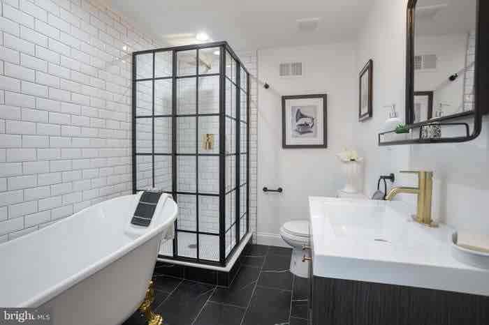 Building Photo - 717 Sigel St