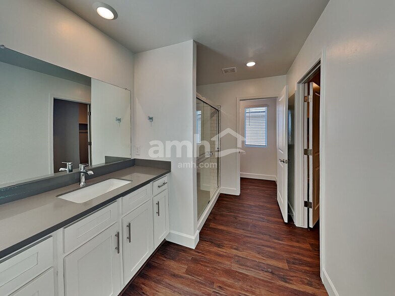 Building Photo - 7500 S Via Bombachas