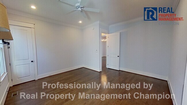 Building Photo - Exquisite Executive Home in Autumn Hall