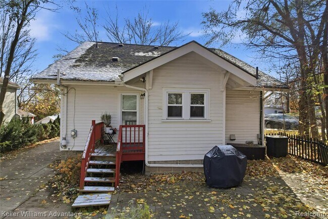 Building Photo - 101 Base Line Rd