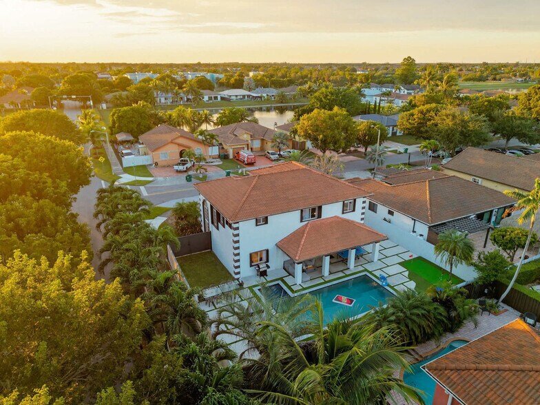 Building Photo - 5161 SW 159th Ct