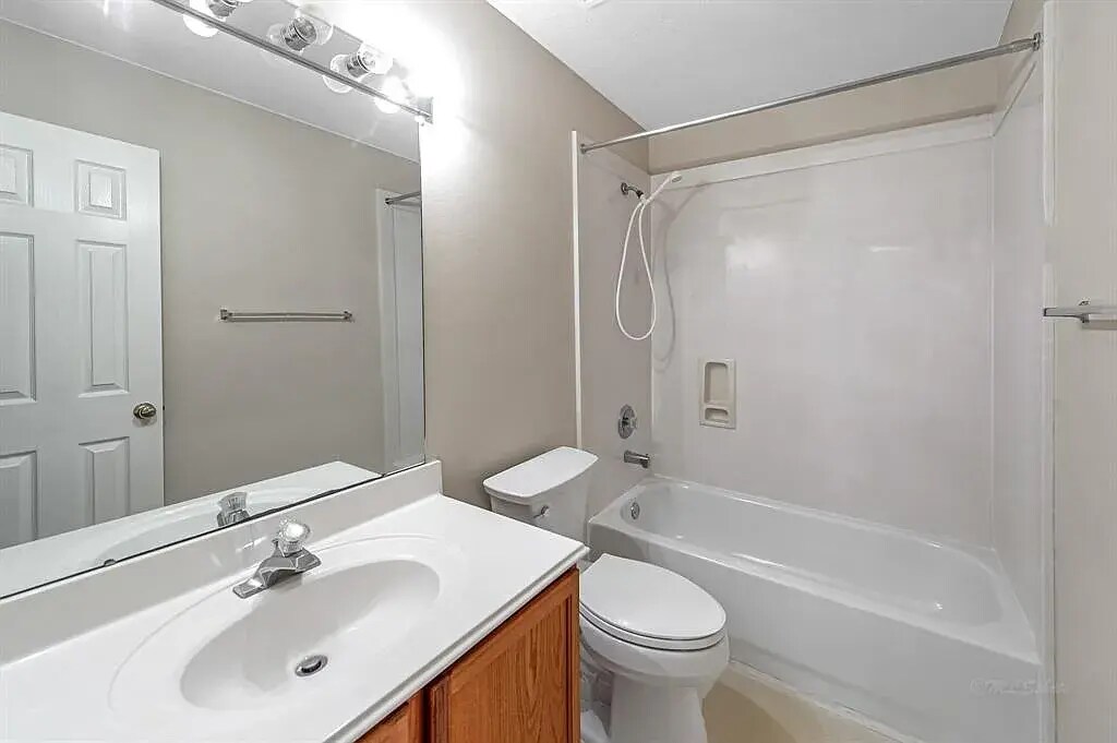 Building Photo - 3315 Candlepine Dr