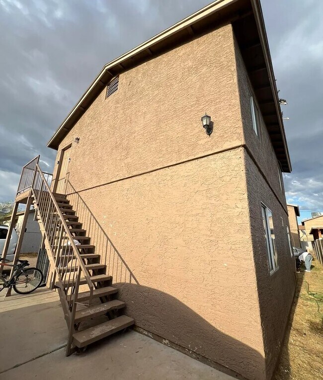 Building Photo - 1441 S 14th St