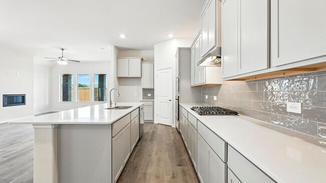 Building Photo - Welcome to this stunning 4-bed, 2-bath home with flex space, style, and comfort throughout!