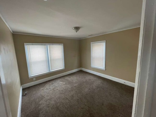 Building Photo - 13620 Kentucky St