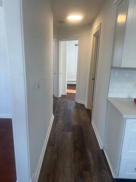 Building Photo - 125 Harwinton Ave