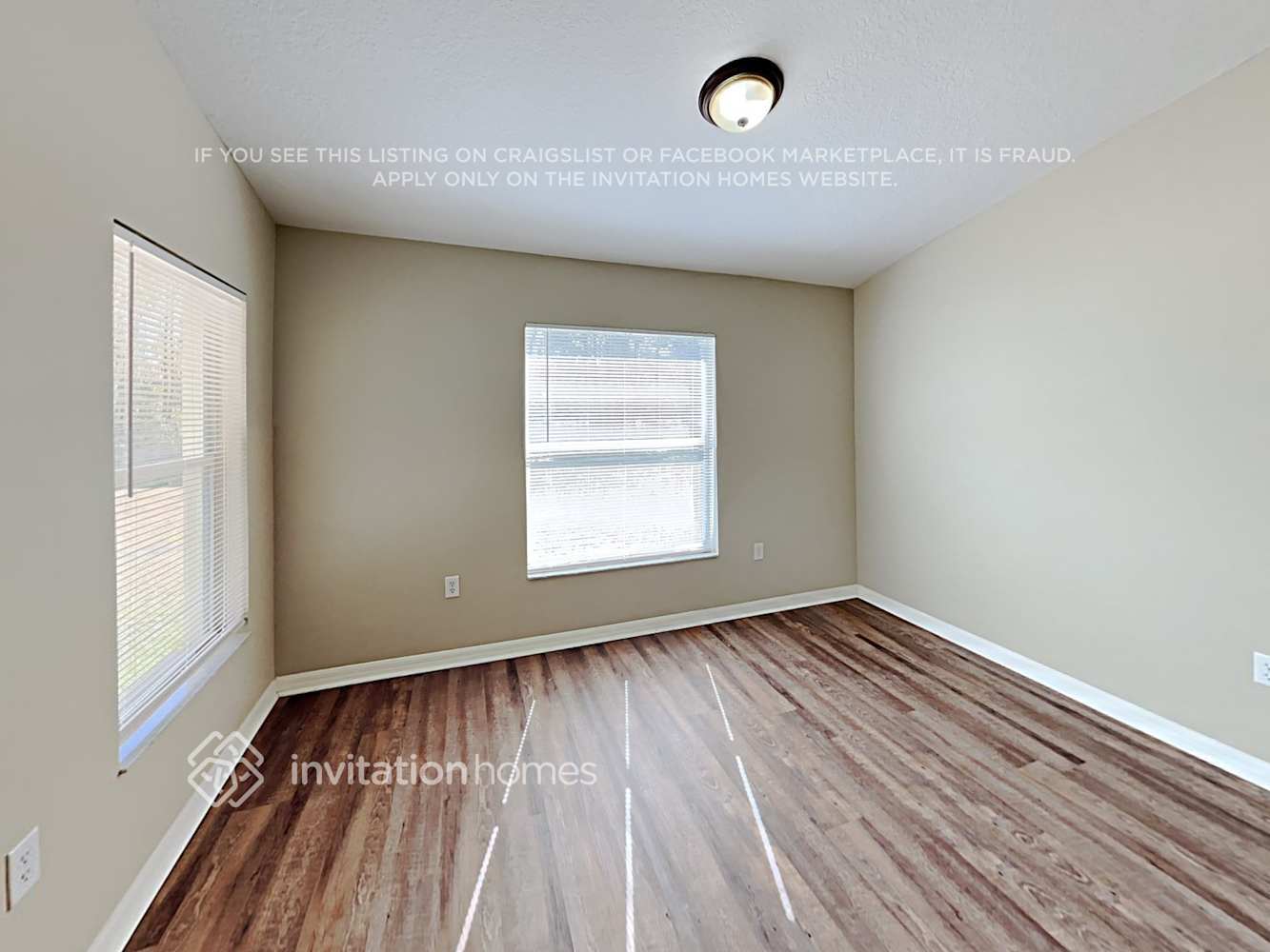 Building Photo - 2341 Hamlet Cir