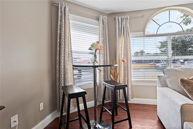 Building Photo - 2749 N Poinciana Blvd