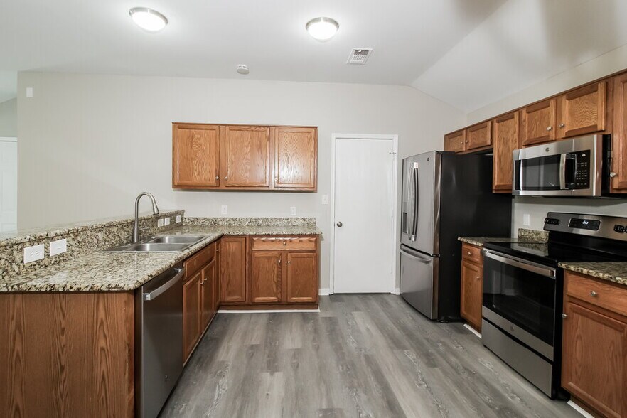 Building Photo - 825 Cruise St